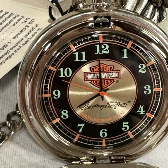 Vintage Harley Davidson Pocket Watch with Stand and Belt Holder - Picture 5 of 7